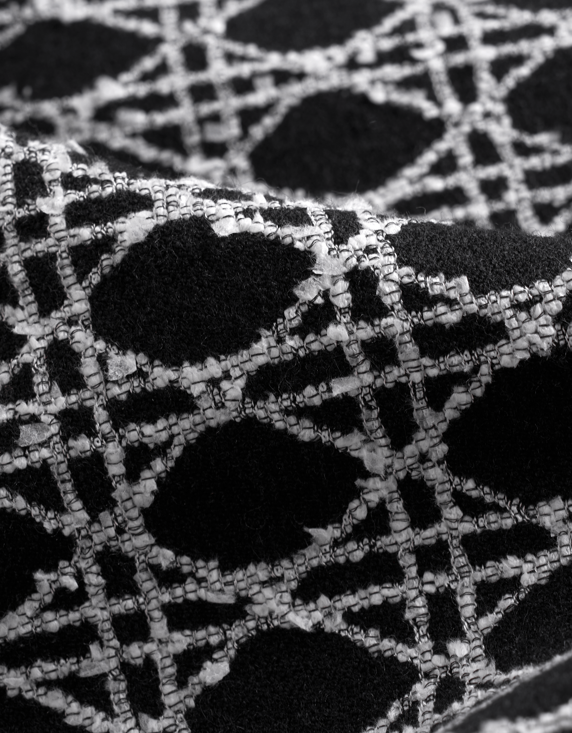 black & white(a27754)