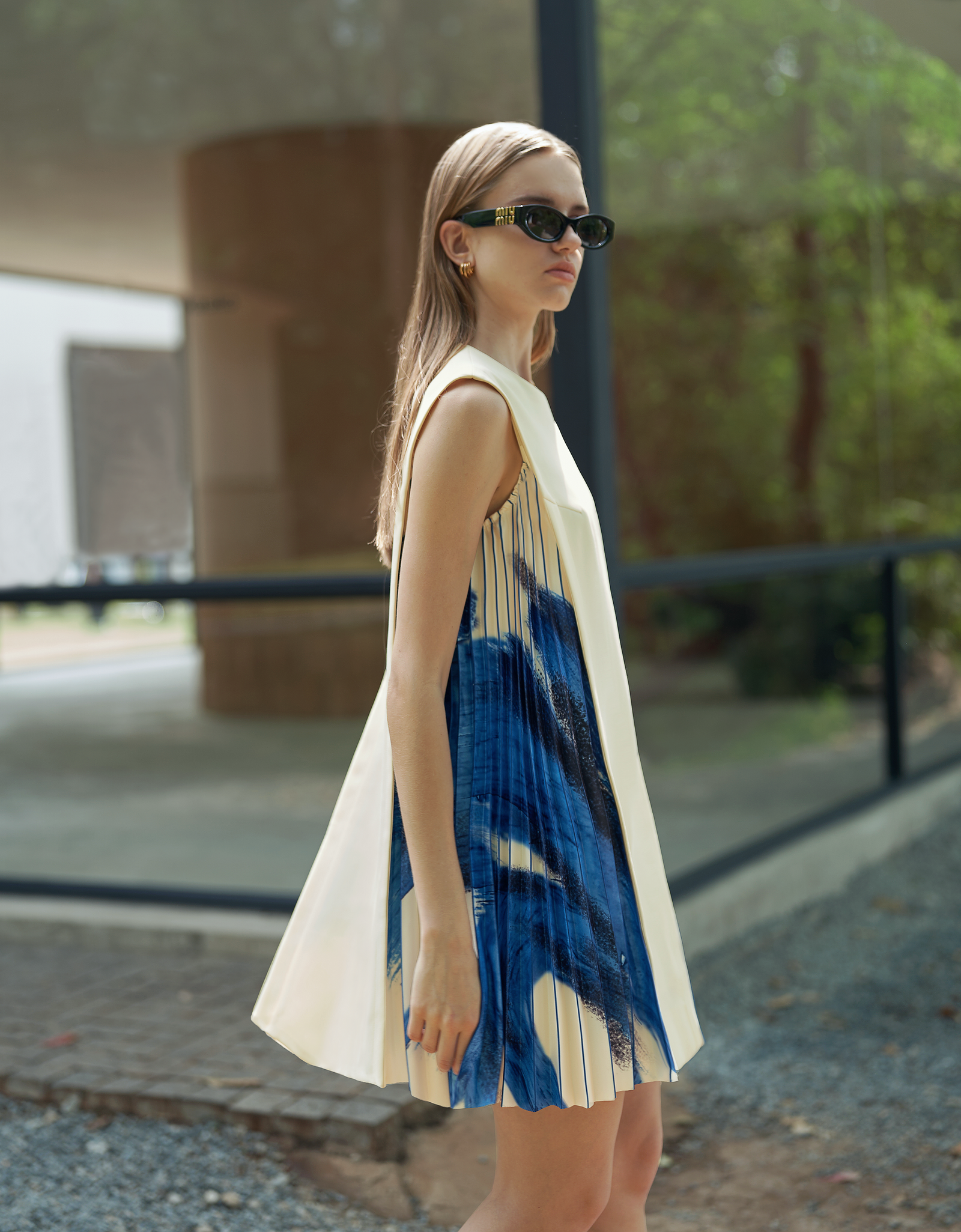 Side Printed Pleated Shift Dress – SaturdayClub Singapore