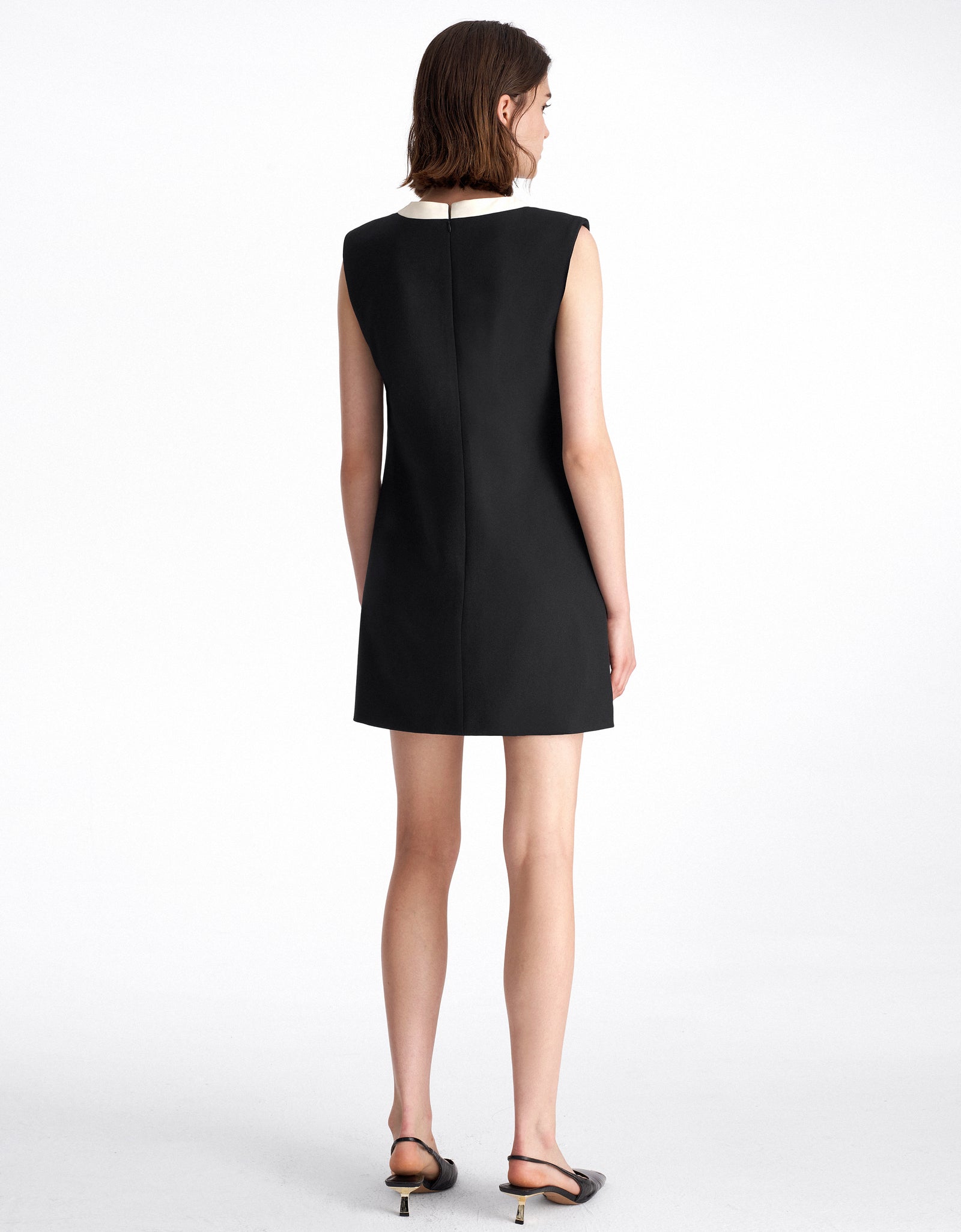 【SaturdayClub】Contrast Stitching Sleeveless Dress Contrast Stitching Sleeveless Dress – SaturdayClub International