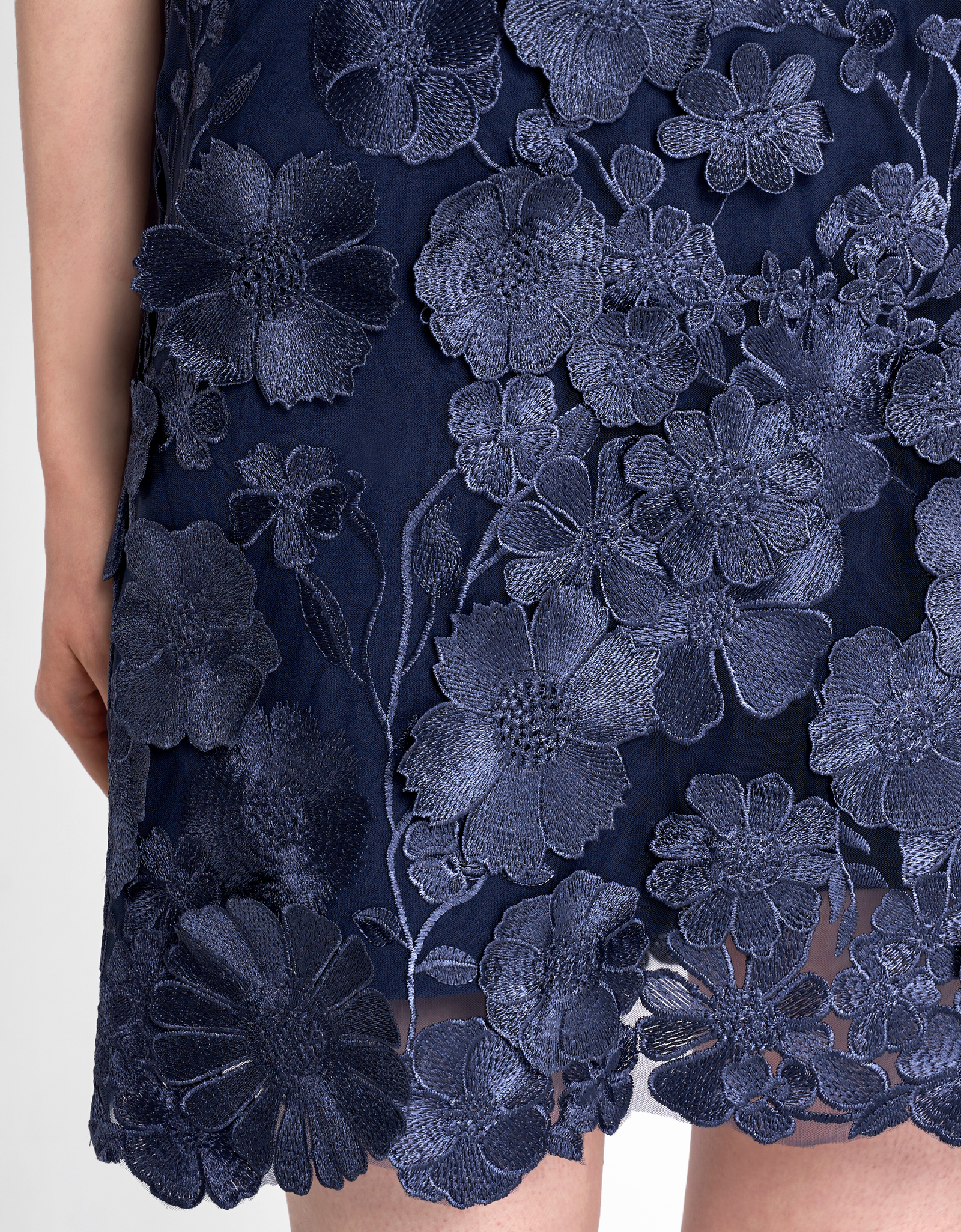 【SaturdayClub】 3Dフローラルポケット 半袖 ワンピース 3D Floral Jacquard Sleeveless Dress – SaturdayClub Singapore