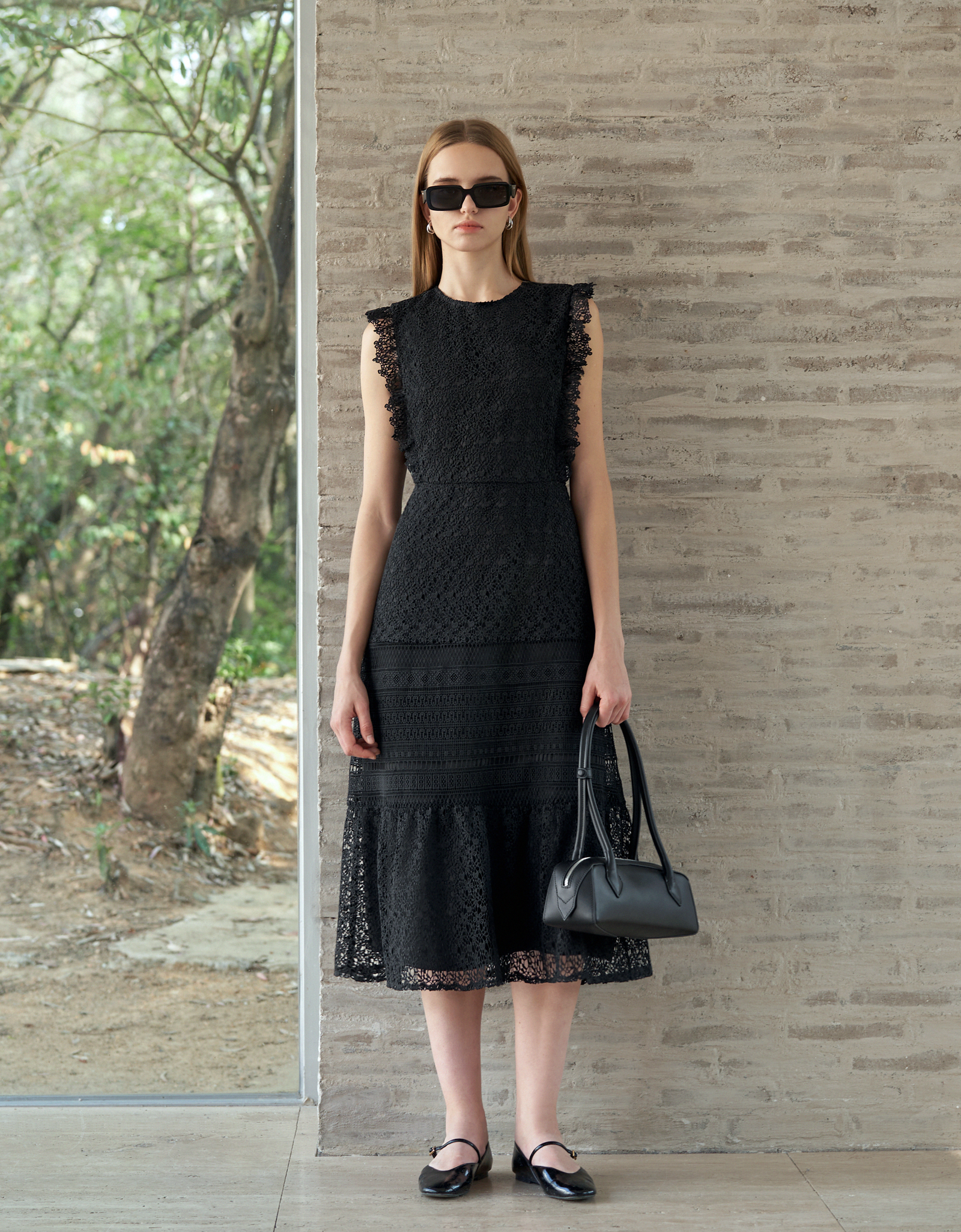 関税込 SaturdayClub Ruffled Trim Lace Midi Dress Ruffled Trim Lace Midi Dress – SaturdayClub Hong Kong