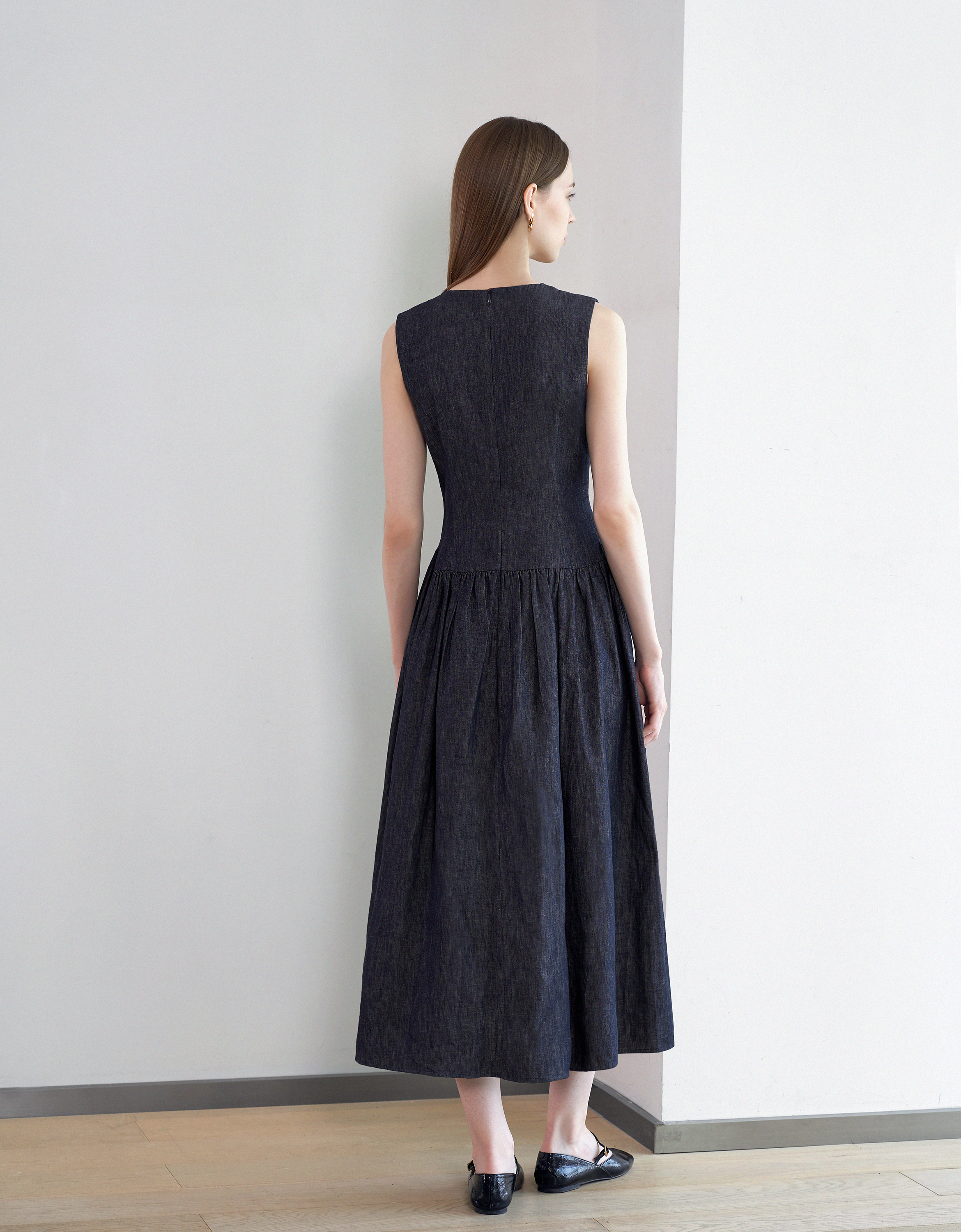 dark blue