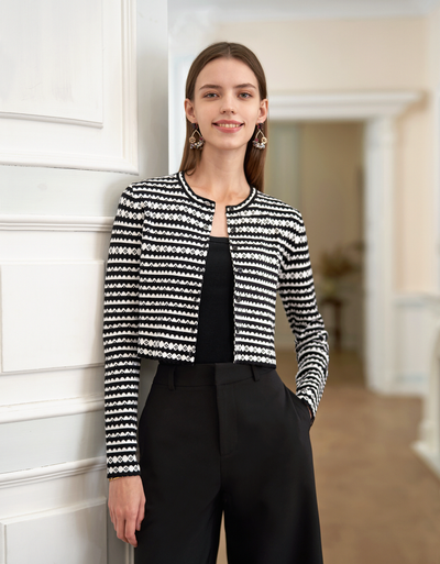 black & white / small (s)