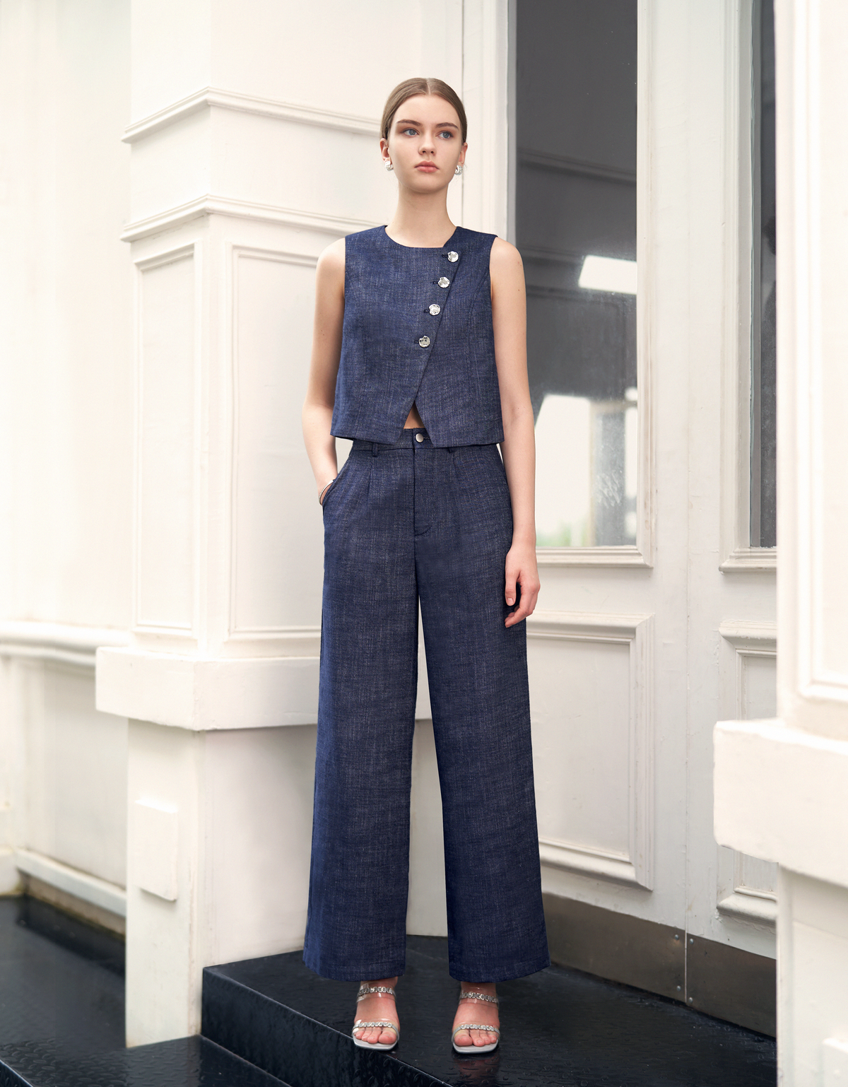 dark blue