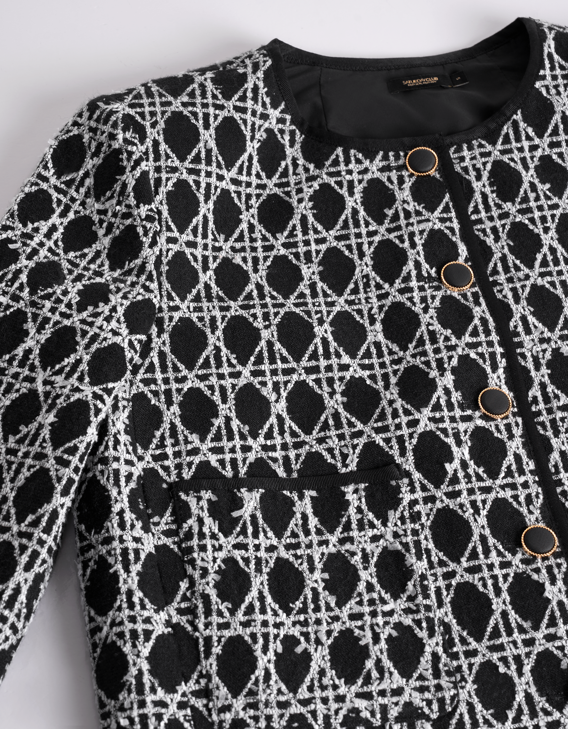 black & white(a27754)