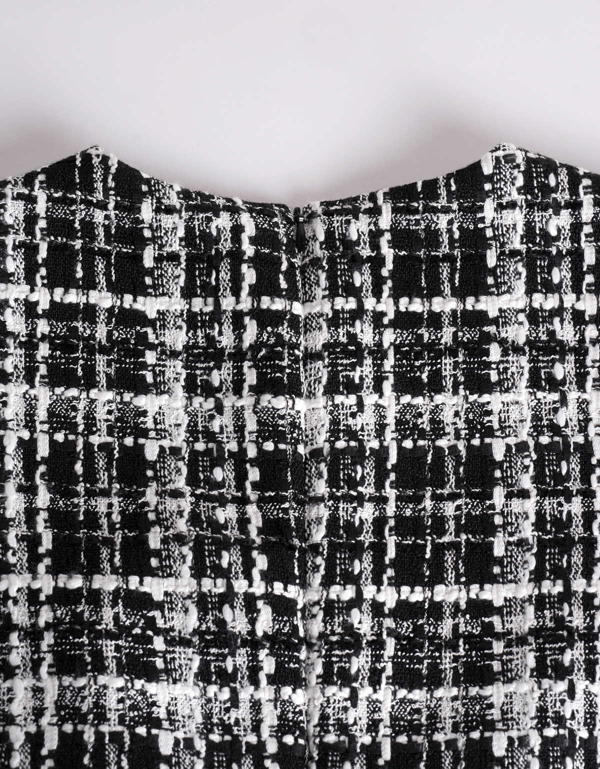 black & white(a27781)