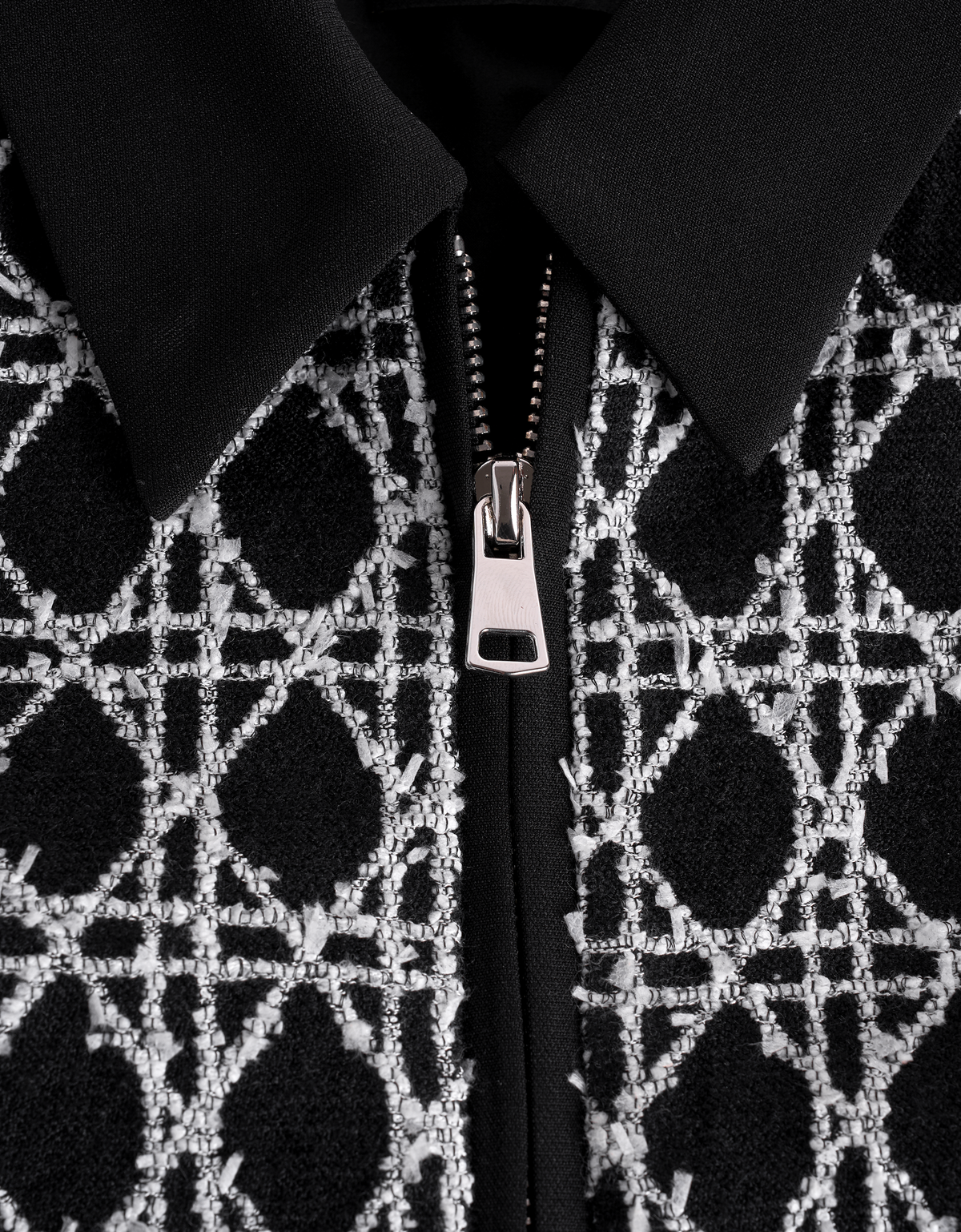 black & white(a27932)