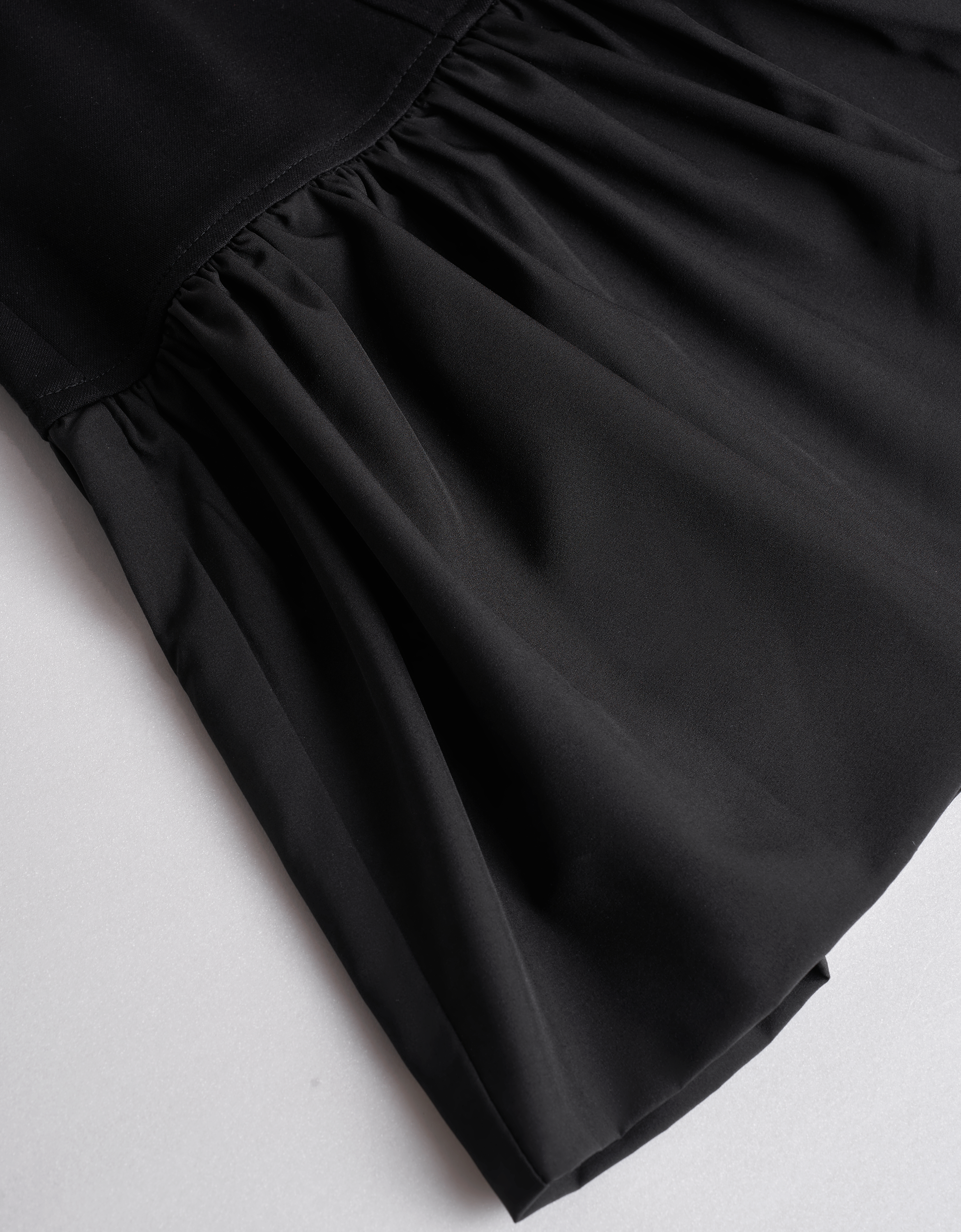 Colorblock Ruffled Hem Collared Sleeveless Dress