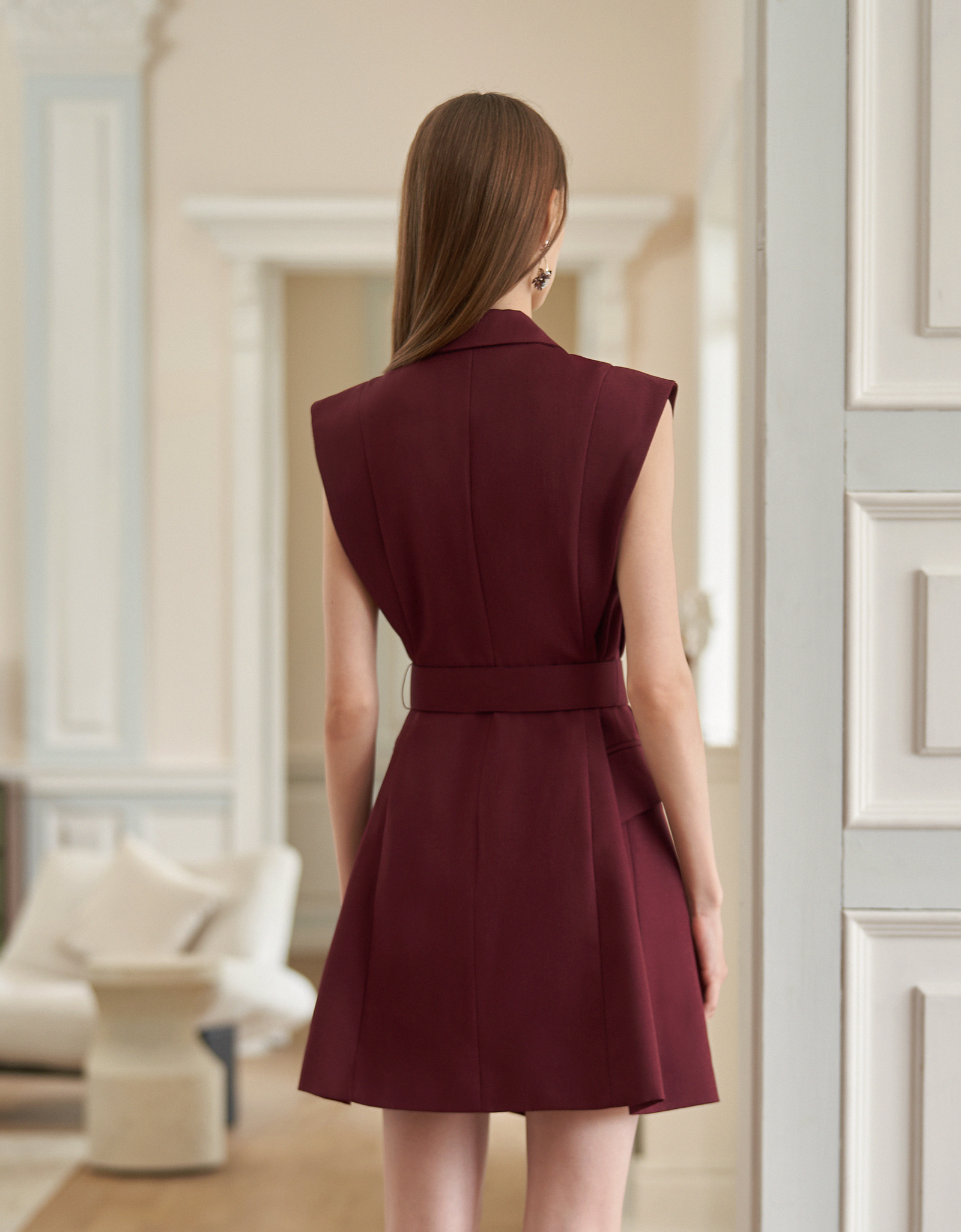 Wide Shoulder Sleeveless Suit Dress – SaturdayClub Singapore
