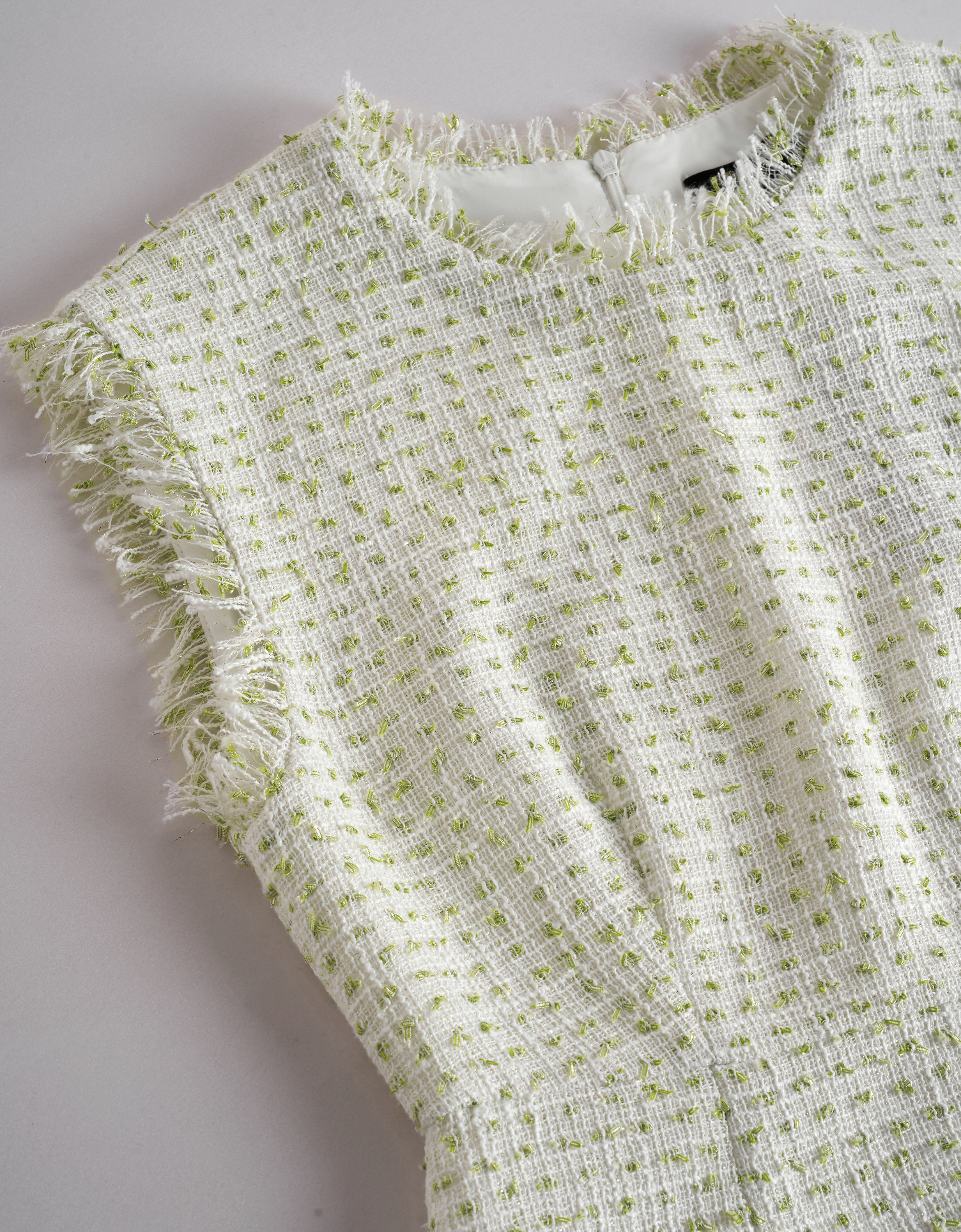 white & green(a28447)