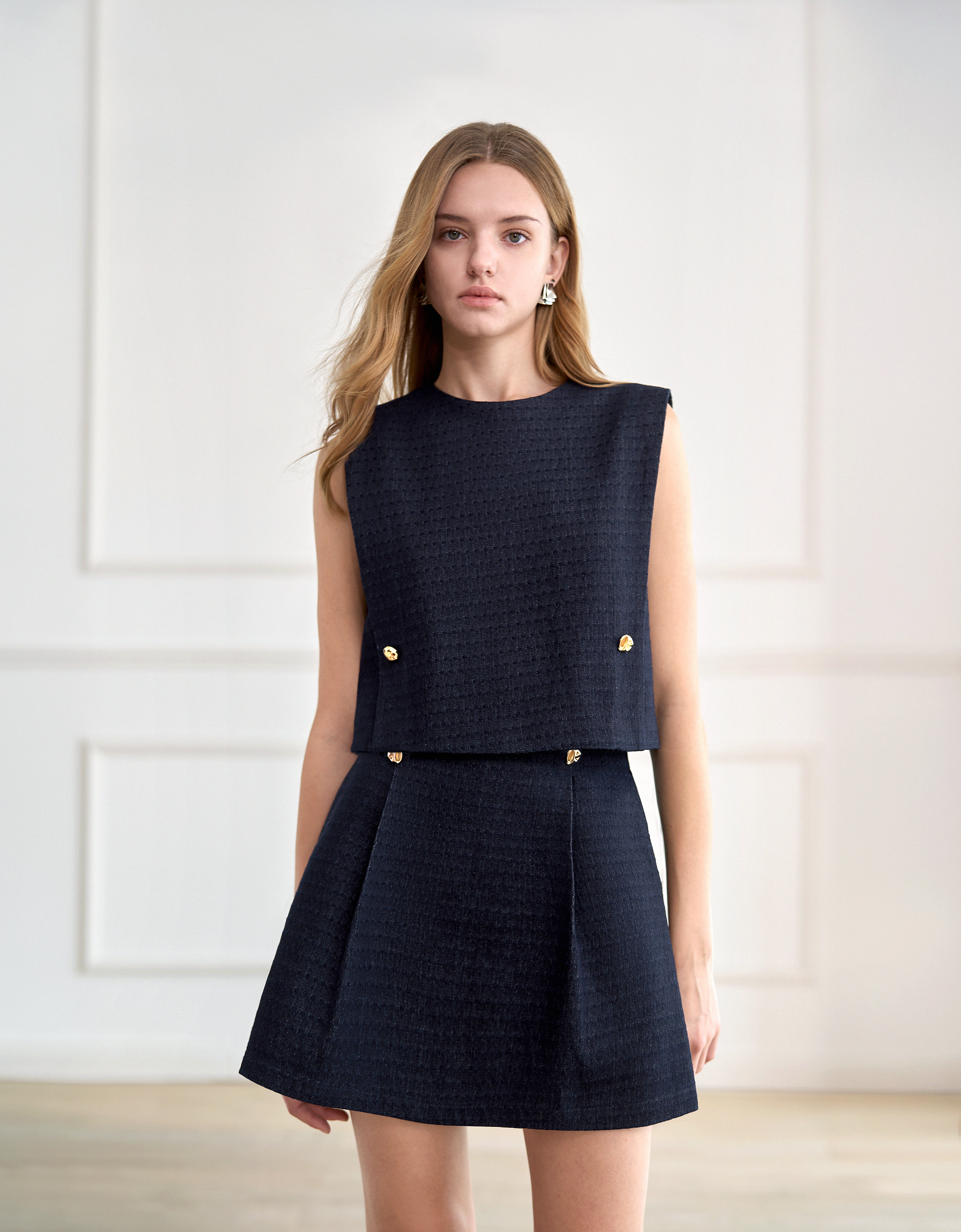 dark blue