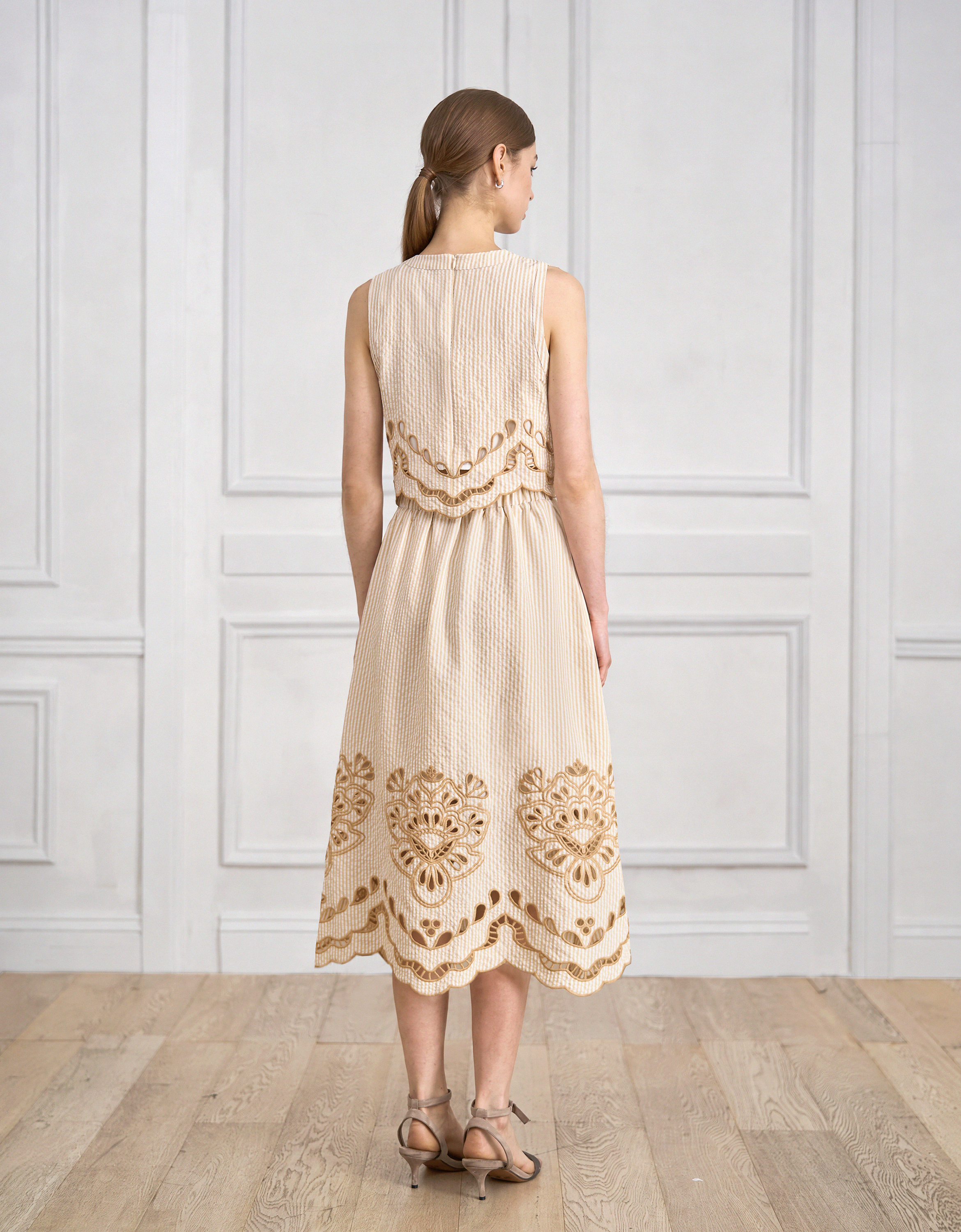 light khaki